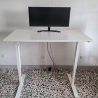Scrivania TROTTEN standing desk regolabile IKEA