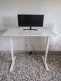 Scrivania TROTTEN standing desk regolabile IKEA