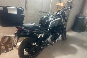 Moto Guzzi V850TT 2022