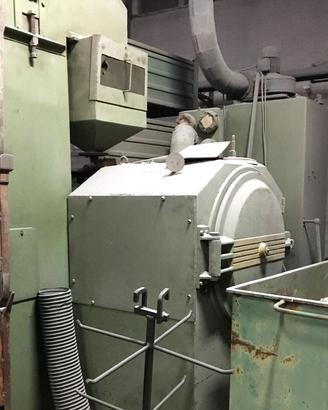 Granigliatrice a turbina con cestello
