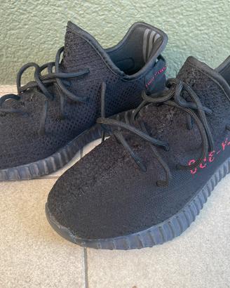 2 paia Scarpe adidas yeezy  usate
