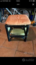 Sgabelli in midollino, lampadario , seggiolino bic