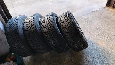 6 gomme 8 cerchi 205/55/16