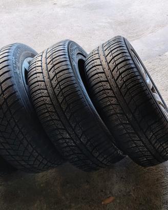 6 gomme 8 cerchi 205/55/16