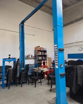 Ponte sollevatore idraulico 3500kg - vari attrezzi