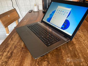 Portatile 17 pollici Windows 11 SSD