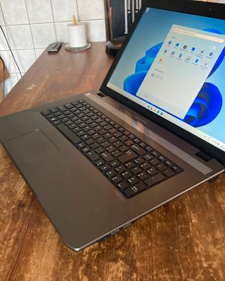 Portatile 17 pollici Windows 11 SSD
