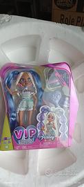 bambola dalla serie Vip 
