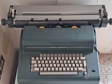 macchina da scrivere olivetti