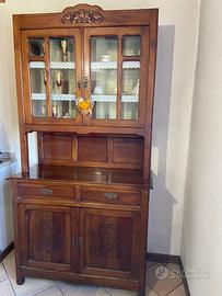 Credenza a vetrina