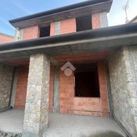 CASA SEMINDIPENDENTE A SERNAGLIA DELLA BATTAGLIA