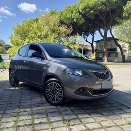 Lancia ypsilon hybrid