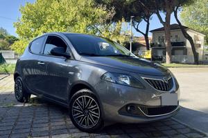 Lancia ypsilon hybrid