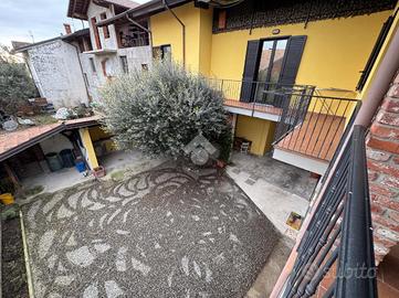 CASA INDIPENDENTE A VAPRIO D'AGOGNA