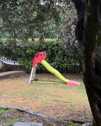 Scivolo e casetta