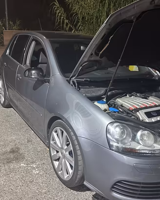 Volkswagen golf 5 r32