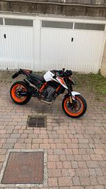 Ktm duke 890r