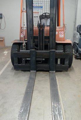 CARRELLO ELEVATORE LUGLI