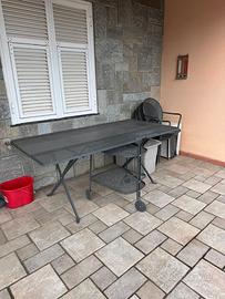 Tavolo da esterno con sedie