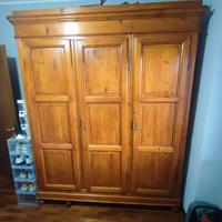 armadio di antiquariato in noce 