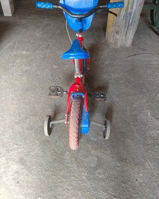 vedo bicicletta spiderman 