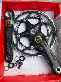 Guarnitura FSA in carbonio