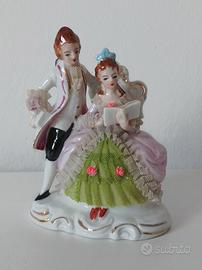 Statuina in porcellana vintage 