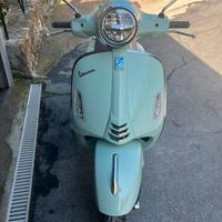 Vespa gts 300 hpe 2024