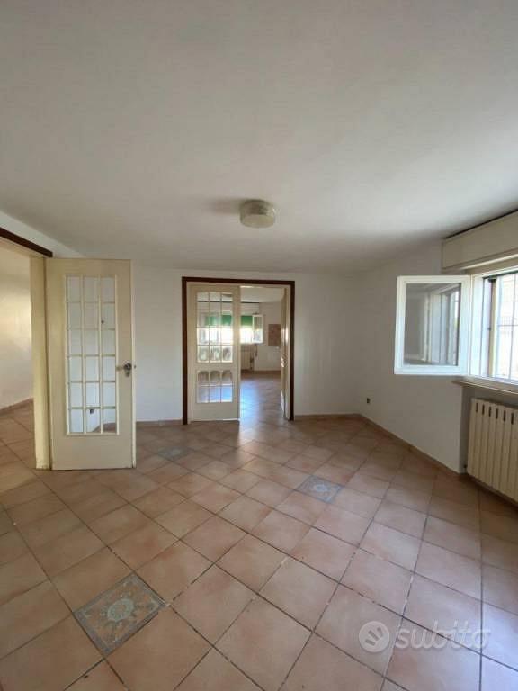 Villa di 208 m² con più di 5 locali e box auto dop - Vista 5