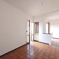 3 LOCALI A SAVIGNONE