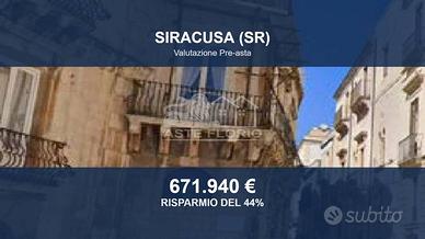 Immobile in asta di 750 m² con più di 5 locali a S