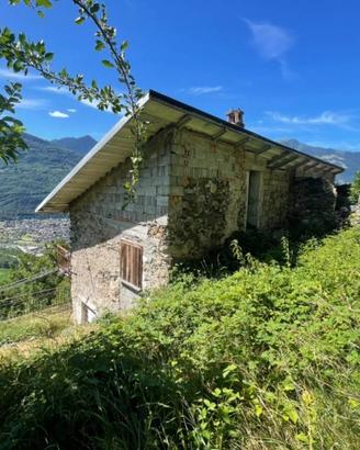 Casa indipendente di 127 m² con 4 locali a Civo