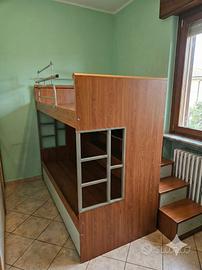 Letto a castello con scala a cassettoni 
