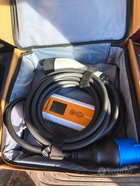 caricatore auto elettrica 