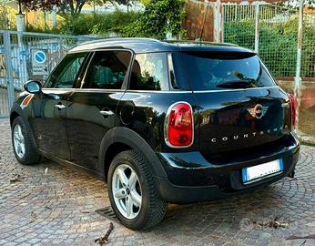 Mini Cooper D Countryman 2.0 AL 4