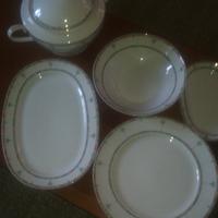 Sevizio di Piatti..Nuovo !!!