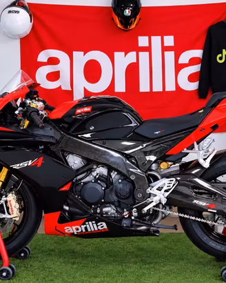 Aprilia RSV4 factory 2010