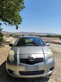 Toyota Yaris 1.0 5 porte Benzina/GPL