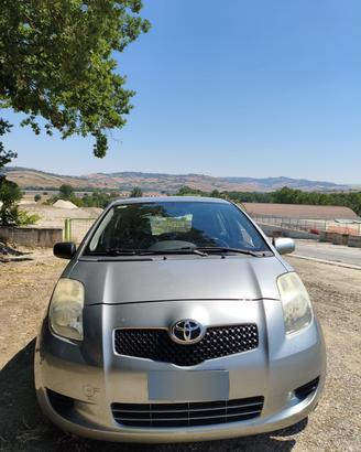 Toyota Yaris 1.0 5 porte Benzina/GPL