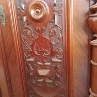 Mobile intarsiato fine '800