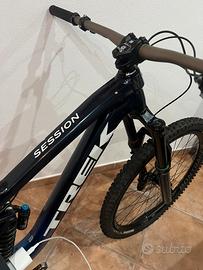 Bicicletta Trek Dh