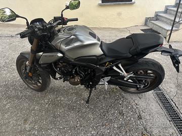 Honda cb650r