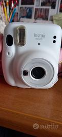 Fotocamera istantanea instax mini 11