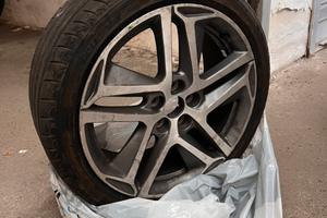 4 cerchi in lega + gomme Bridgestone