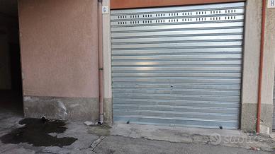 Garage o posti auto a Pedara centro