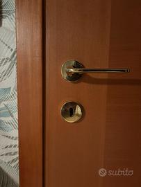 Maniglie dorate per porte interne