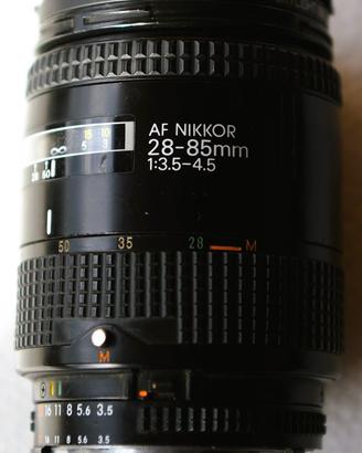 obiettivo NIKON 28-85 mm