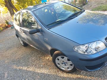 Fiat punto 12 benzina anno 2003