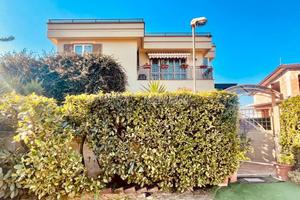 SPLENDIDA VILLA INDIPENDENTE CON GIARDINO