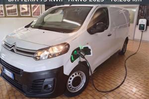 75 kWh, autonomia 330 km, prezzo reale + lVA